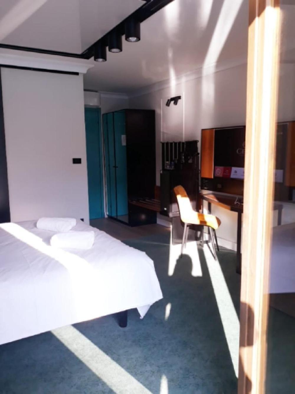 Hotel Celis Барчис Екстериор снимка