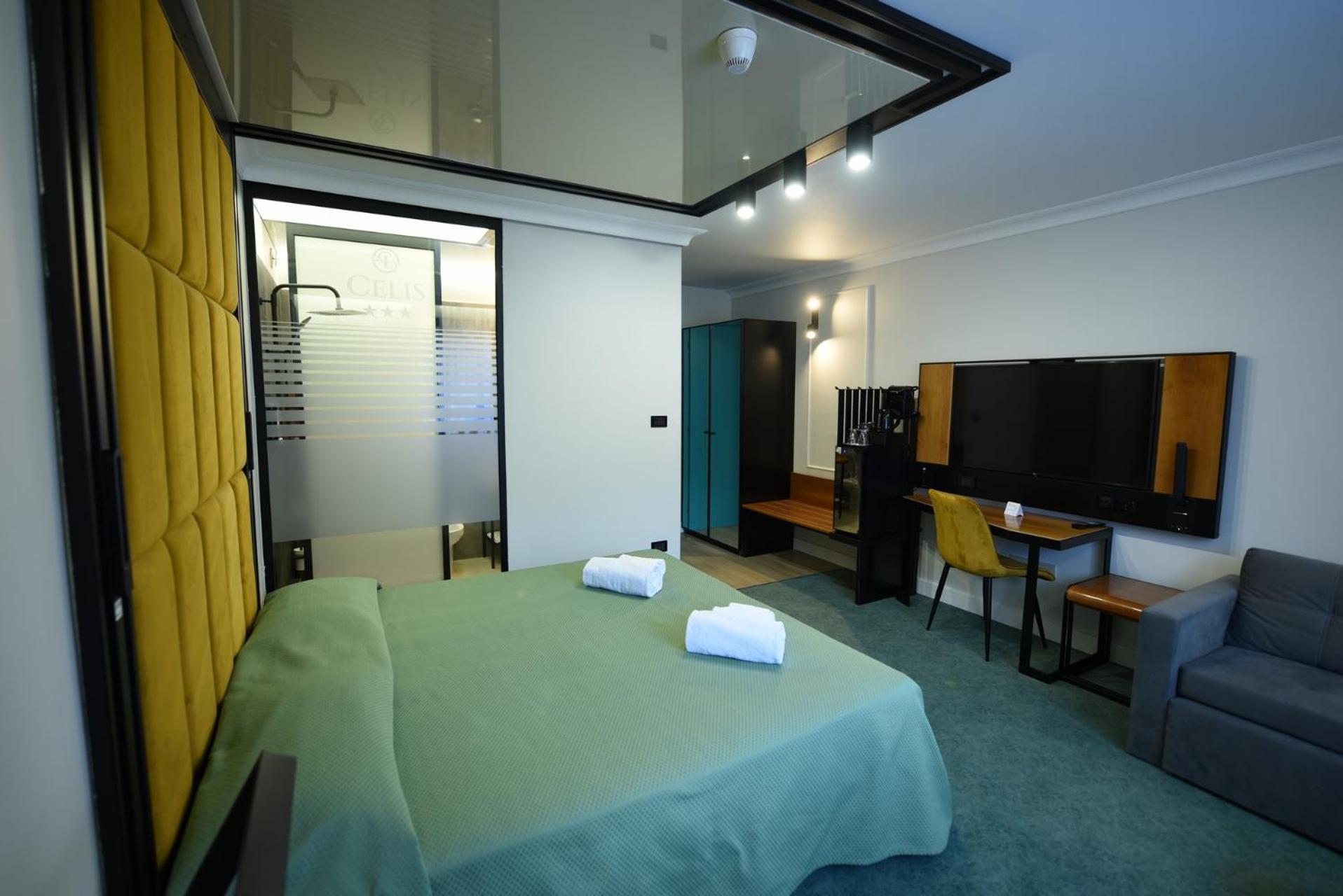 Hotel Celis Барчис Екстериор снимка