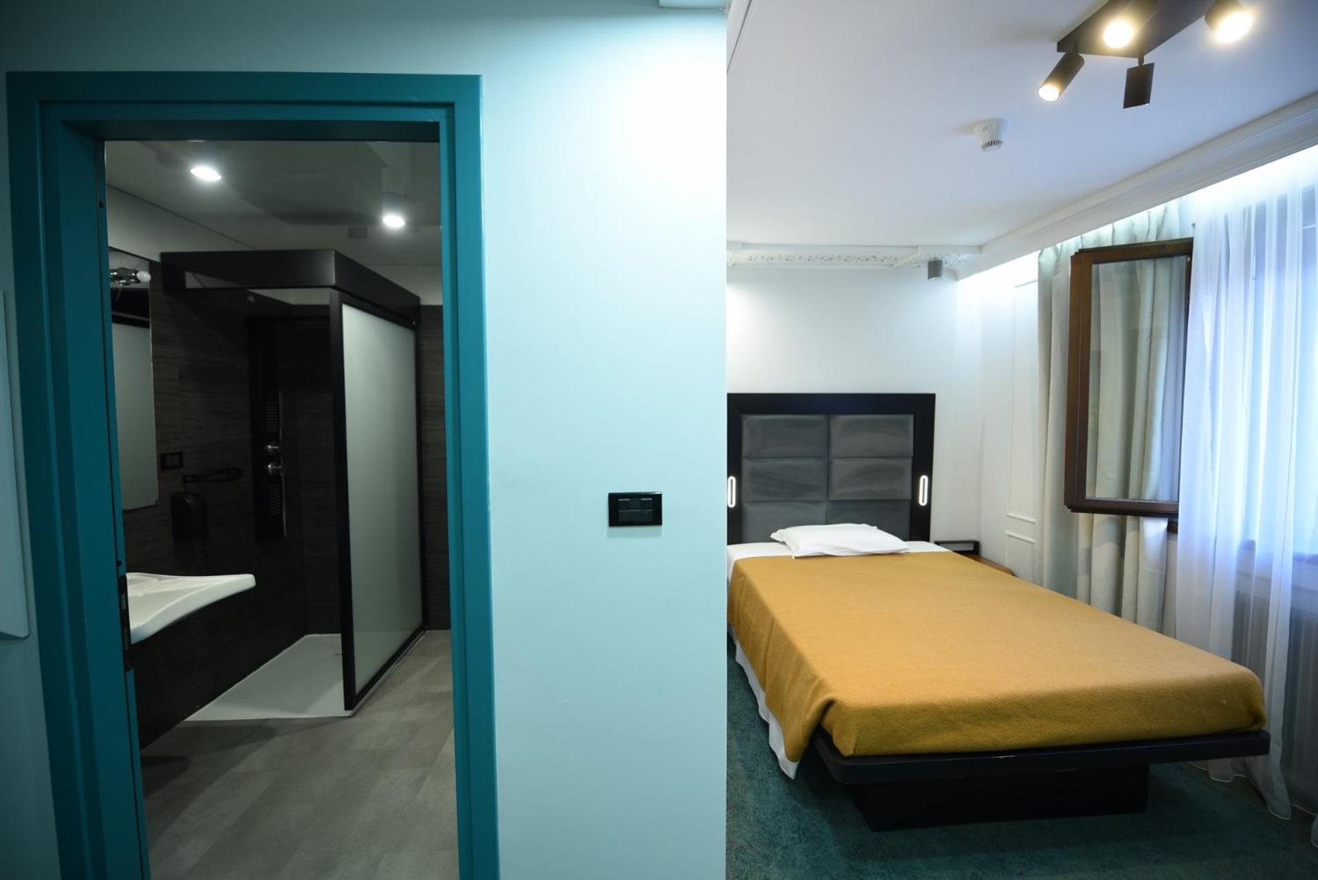 Hotel Celis Барчис Екстериор снимка