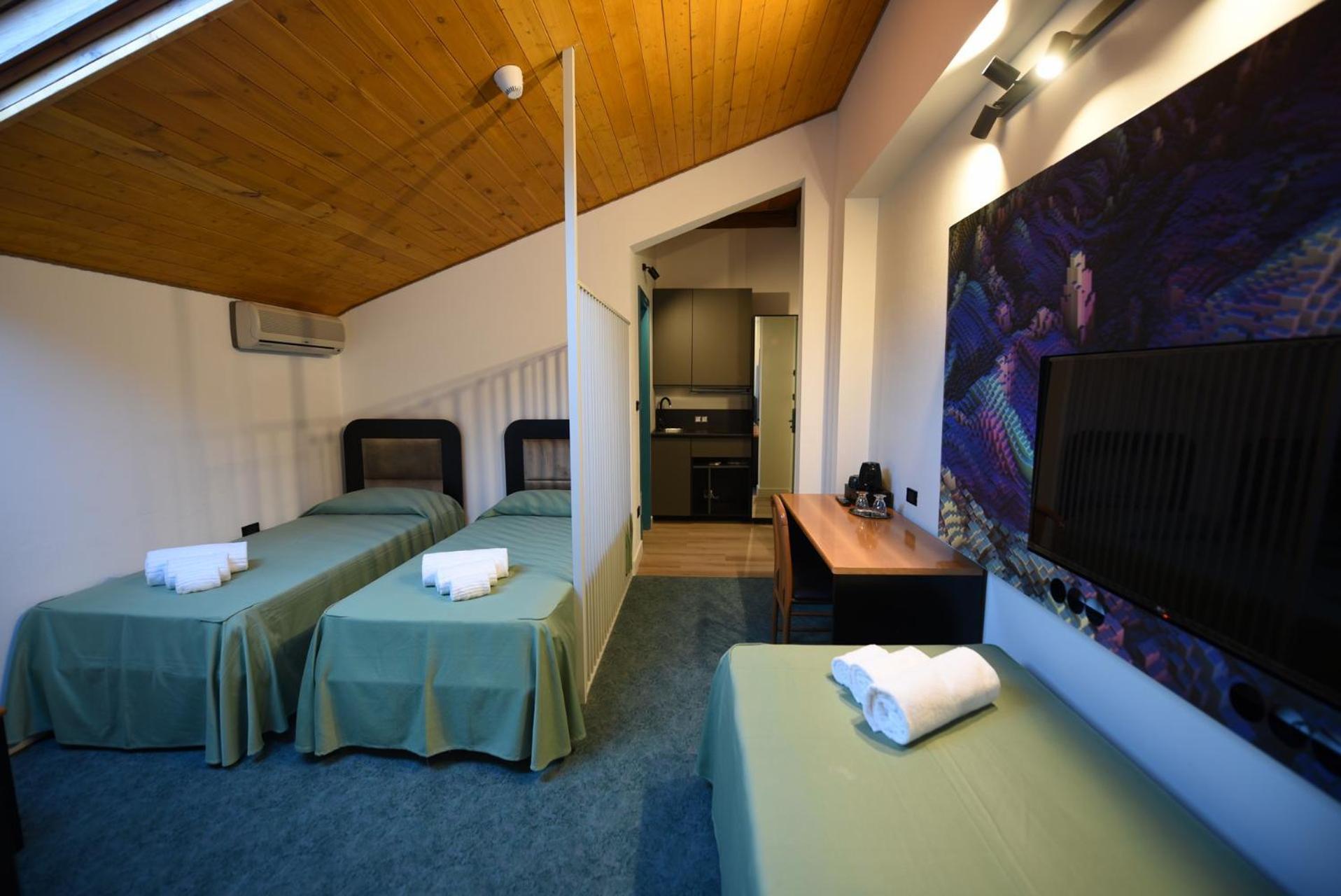 Hotel Celis Барчис Екстериор снимка