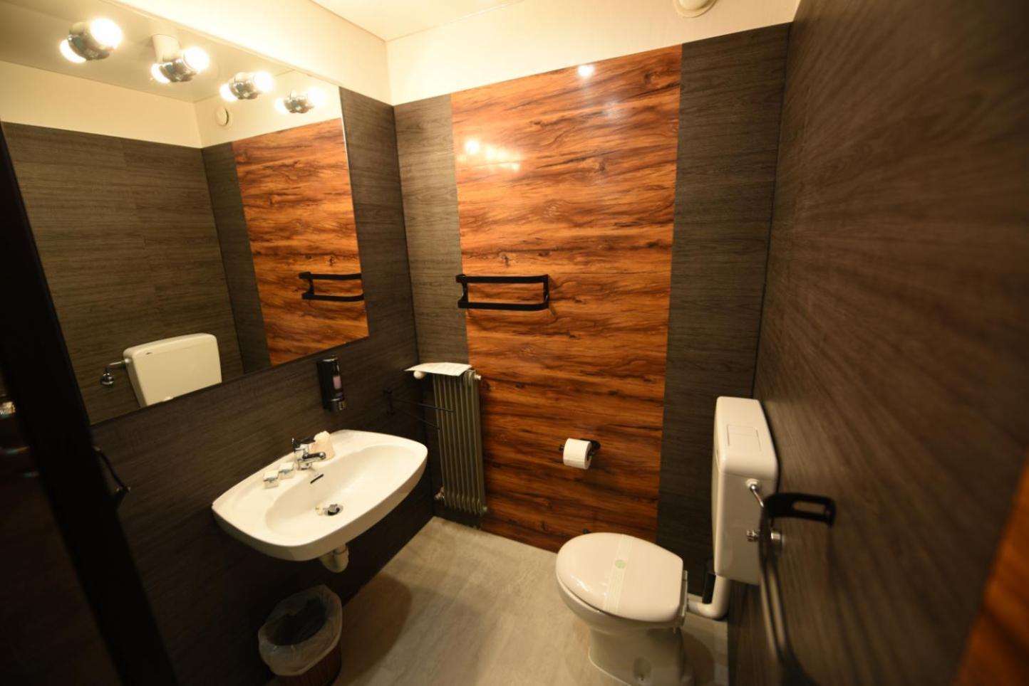 Hotel Celis Барчис Стая снимка