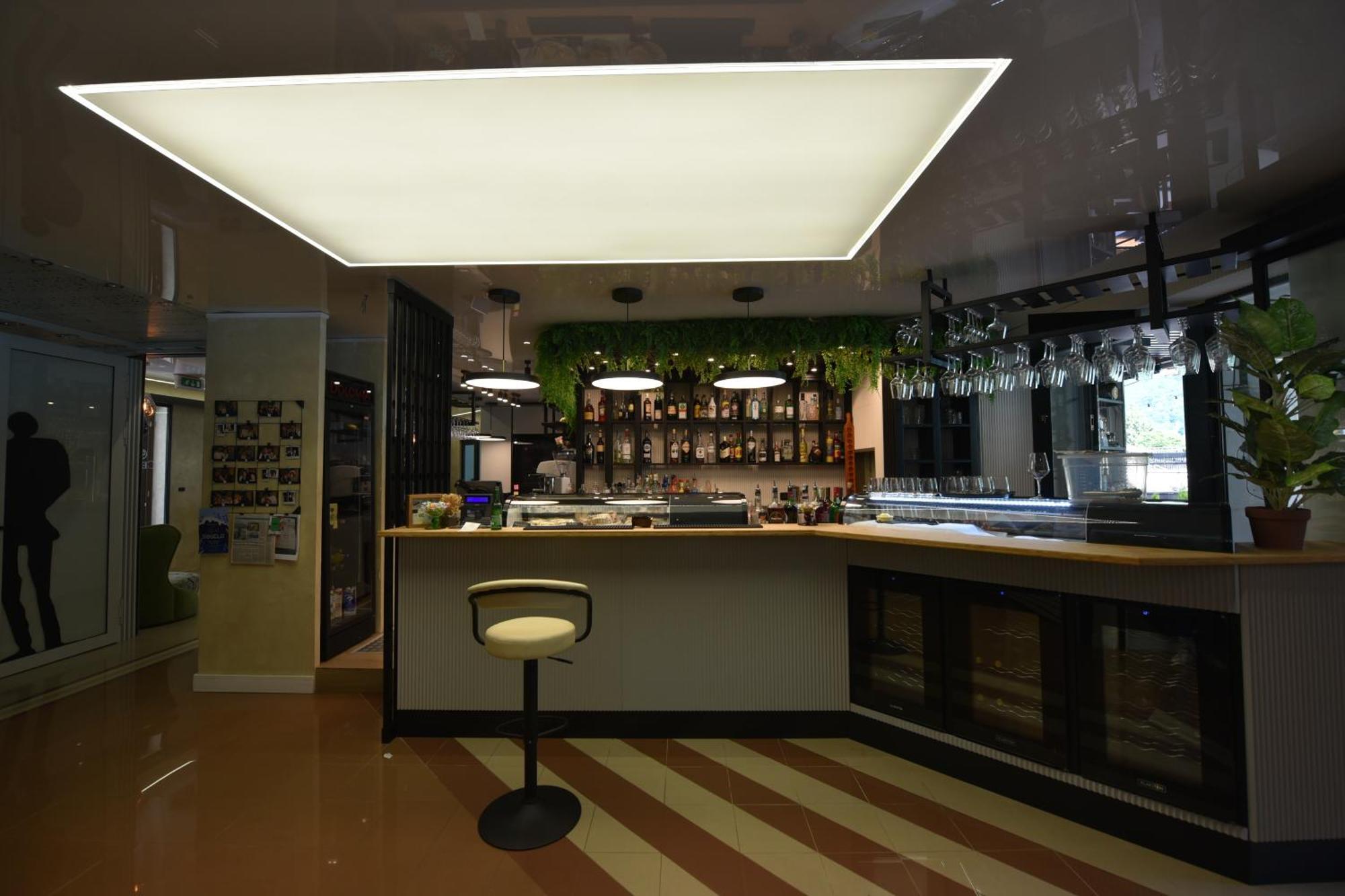 Hotel Celis Барчис Екстериор снимка